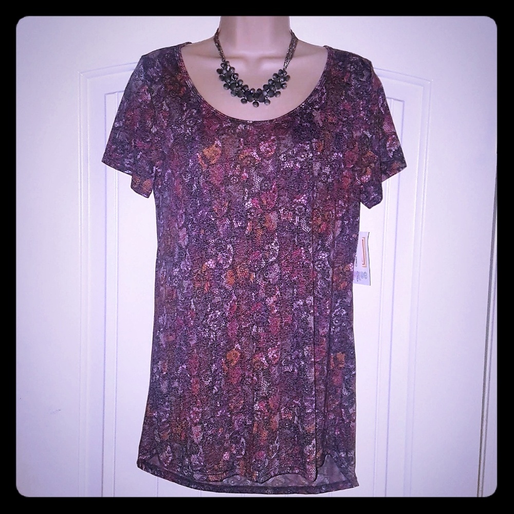 NWT LuLaRoe Classic Tee XS NWT